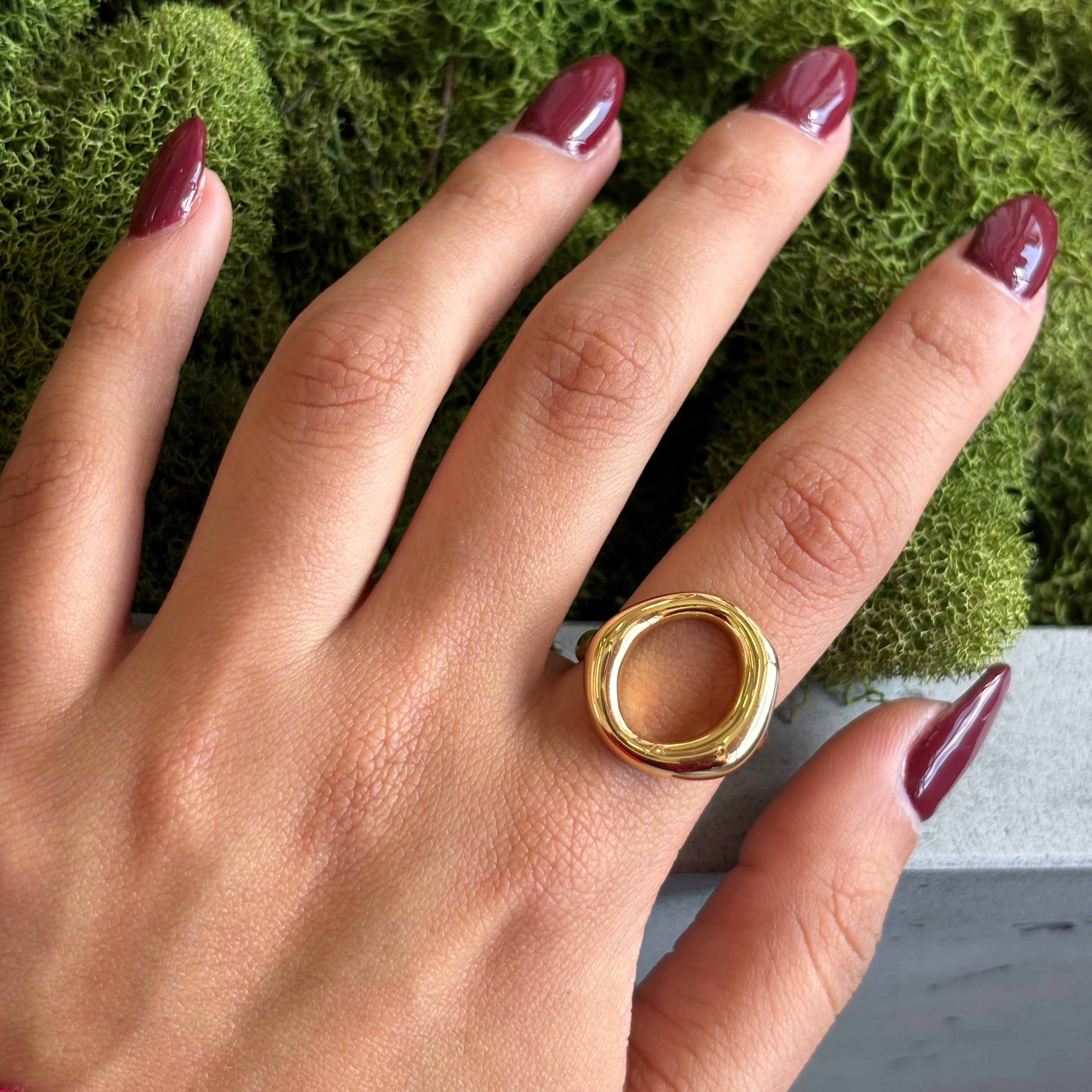 Irregular Oval Frame Ring