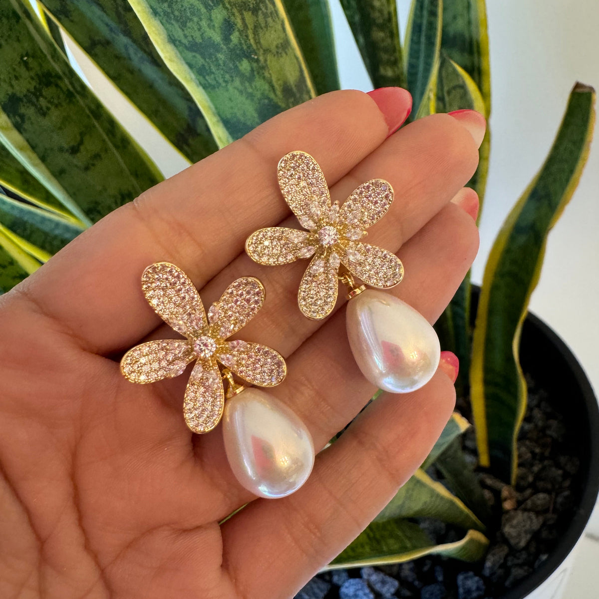 Full Zirconium Flower Earring