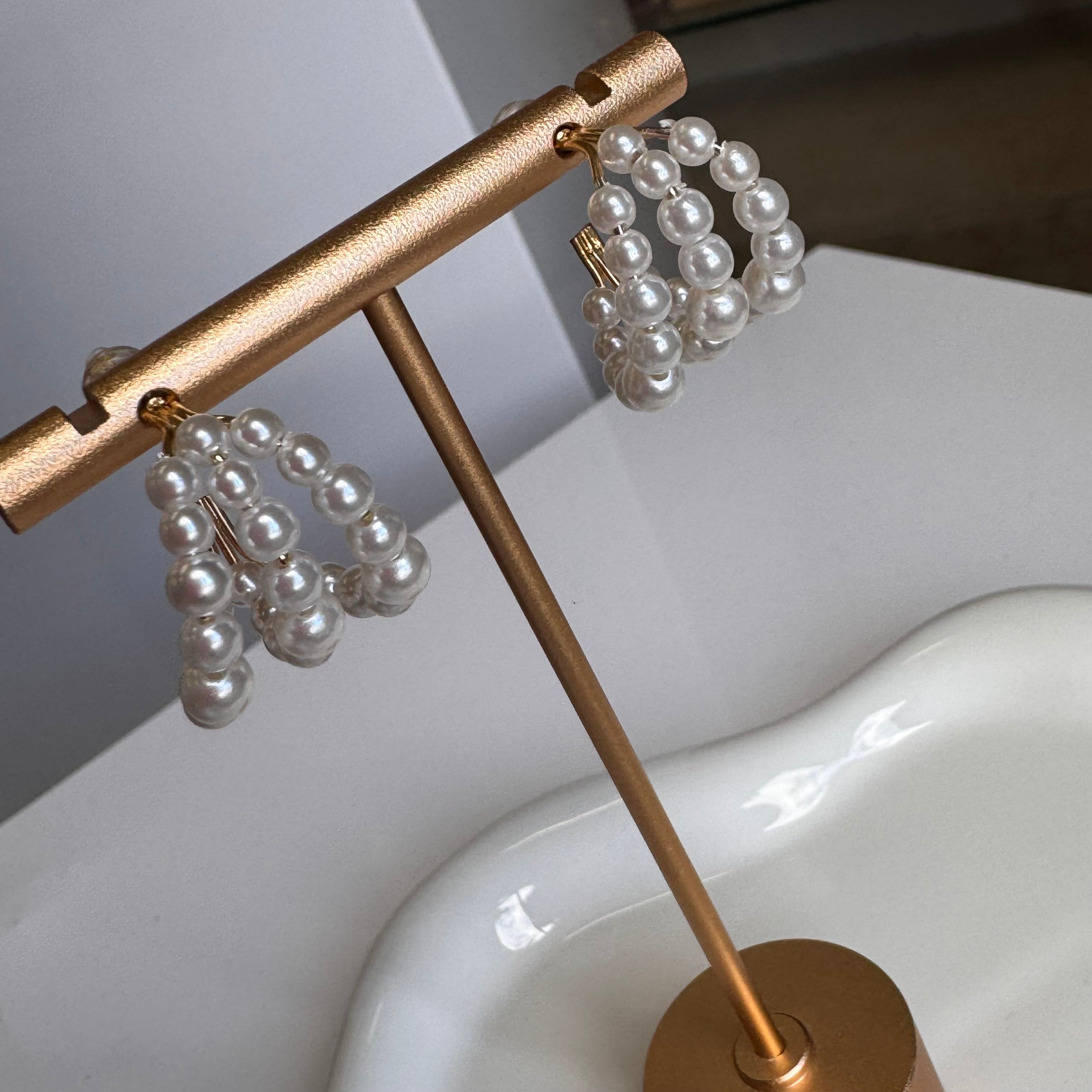 Triple Pearls Earring