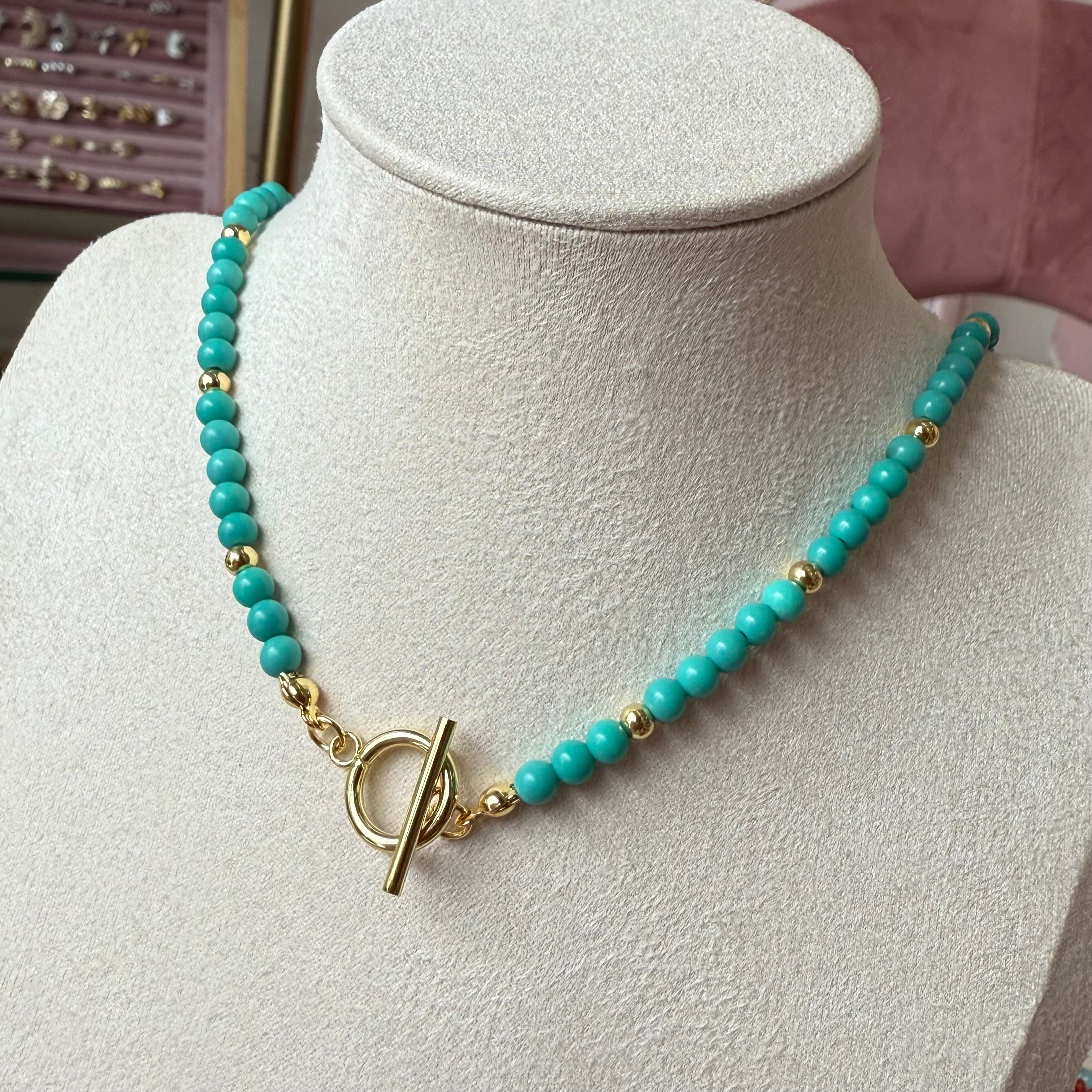 Kiss Necklace