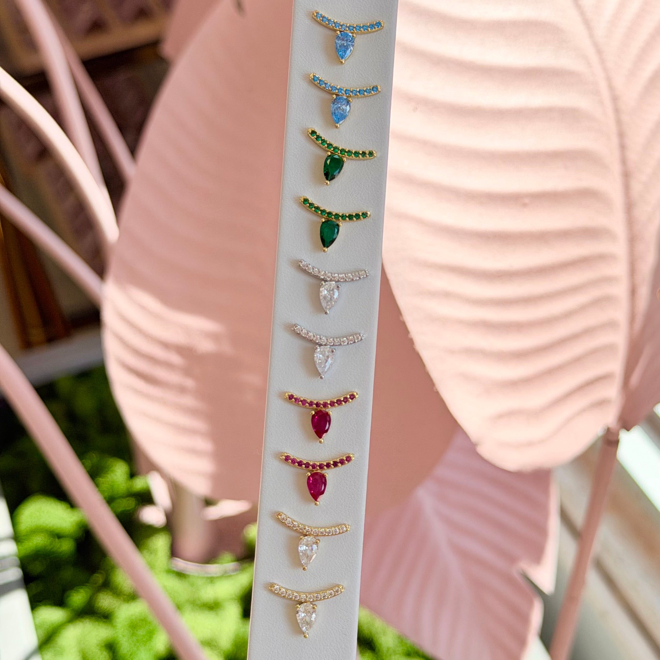 Petal Curve Earrings
