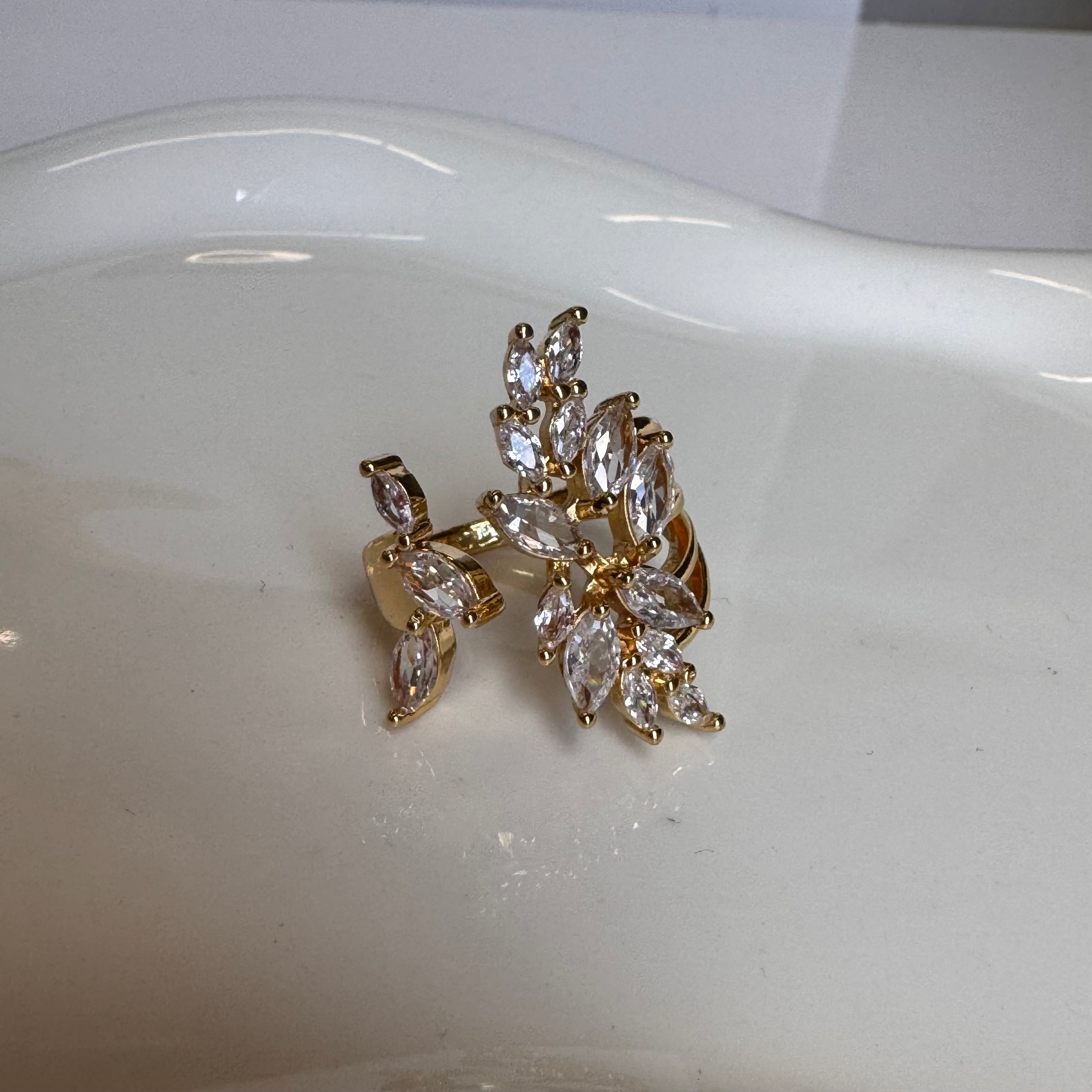 Greek Leafs Ring