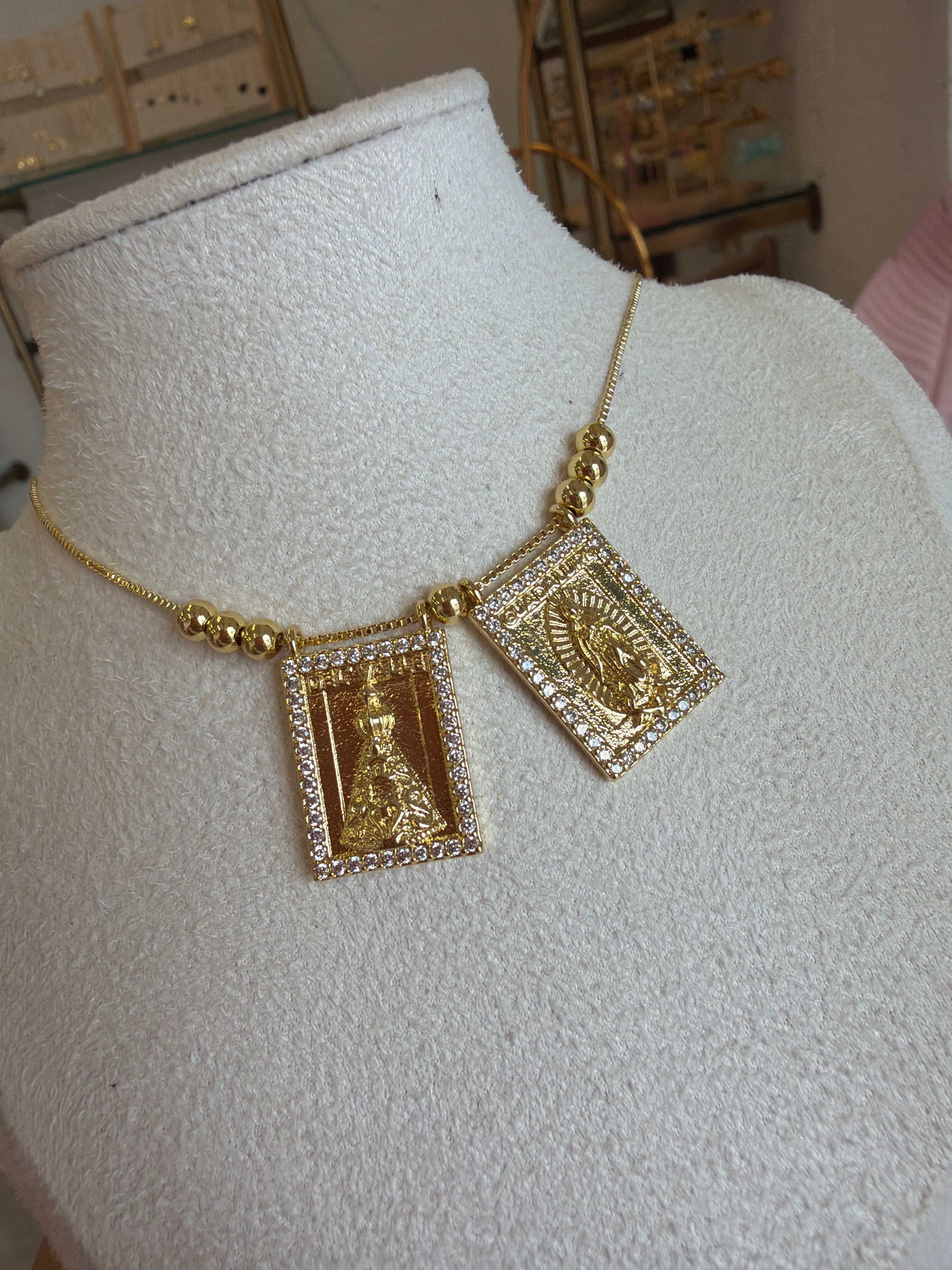 Gold Escapulario