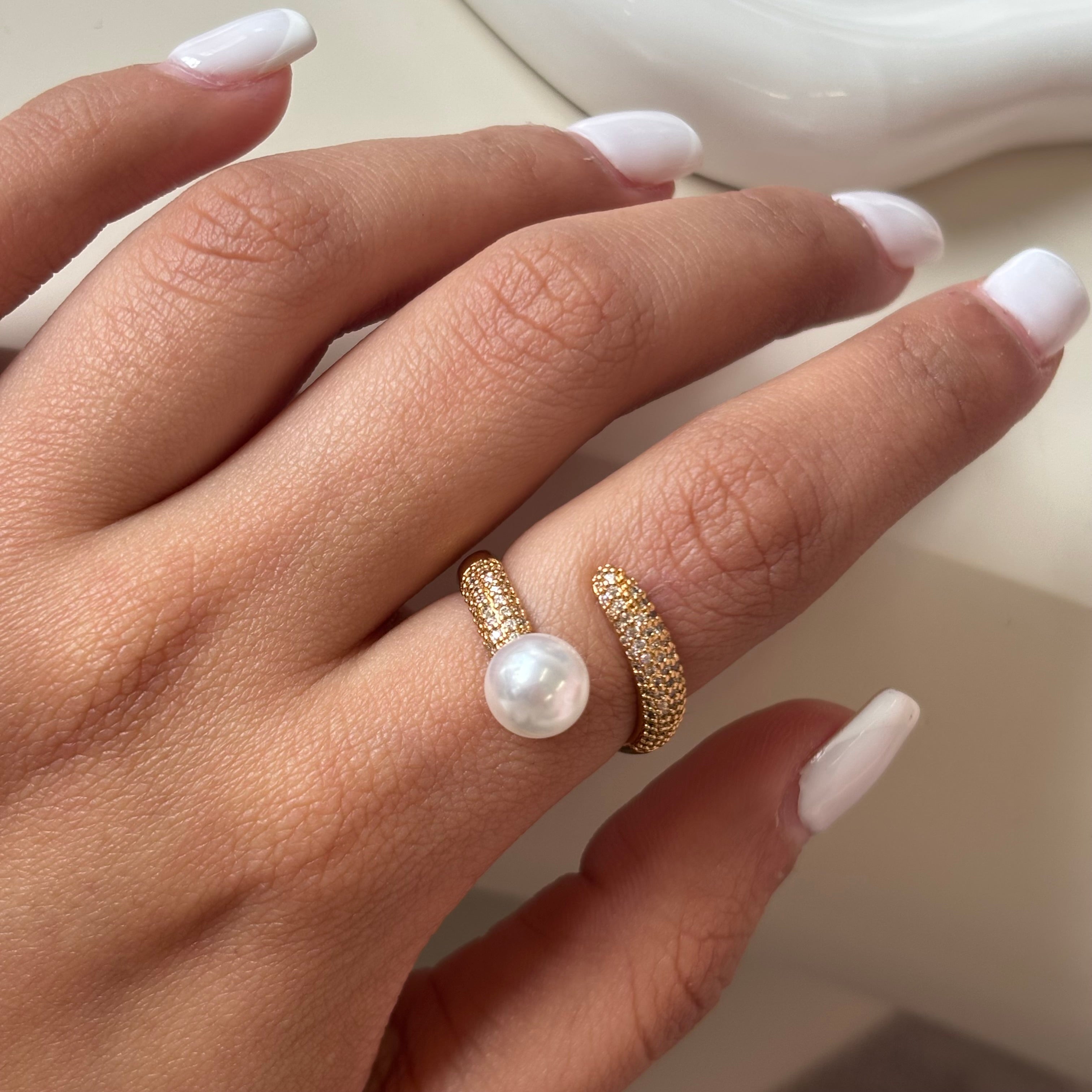 Point Pearls Full Zirconium Ring