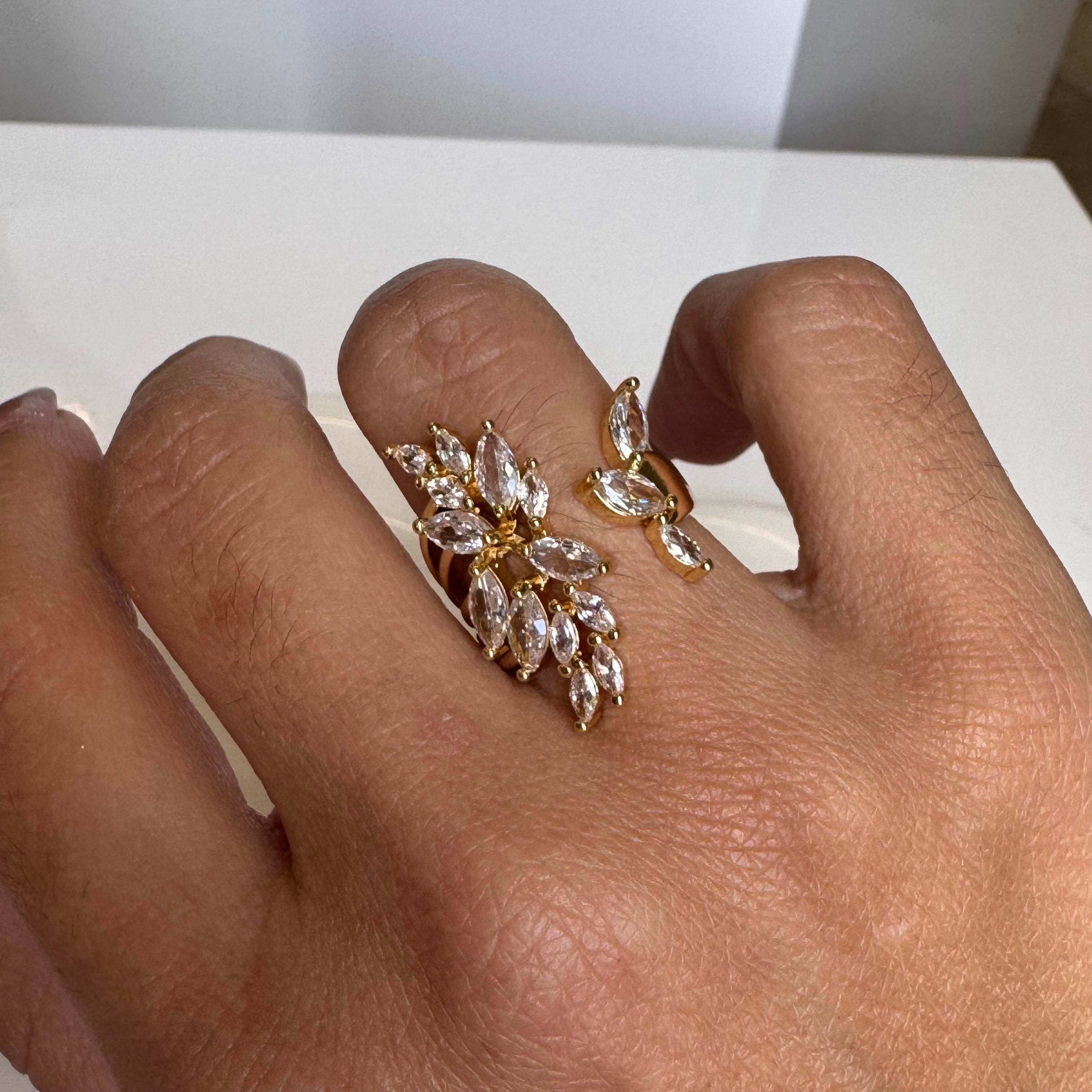 Greek Leafs Ring