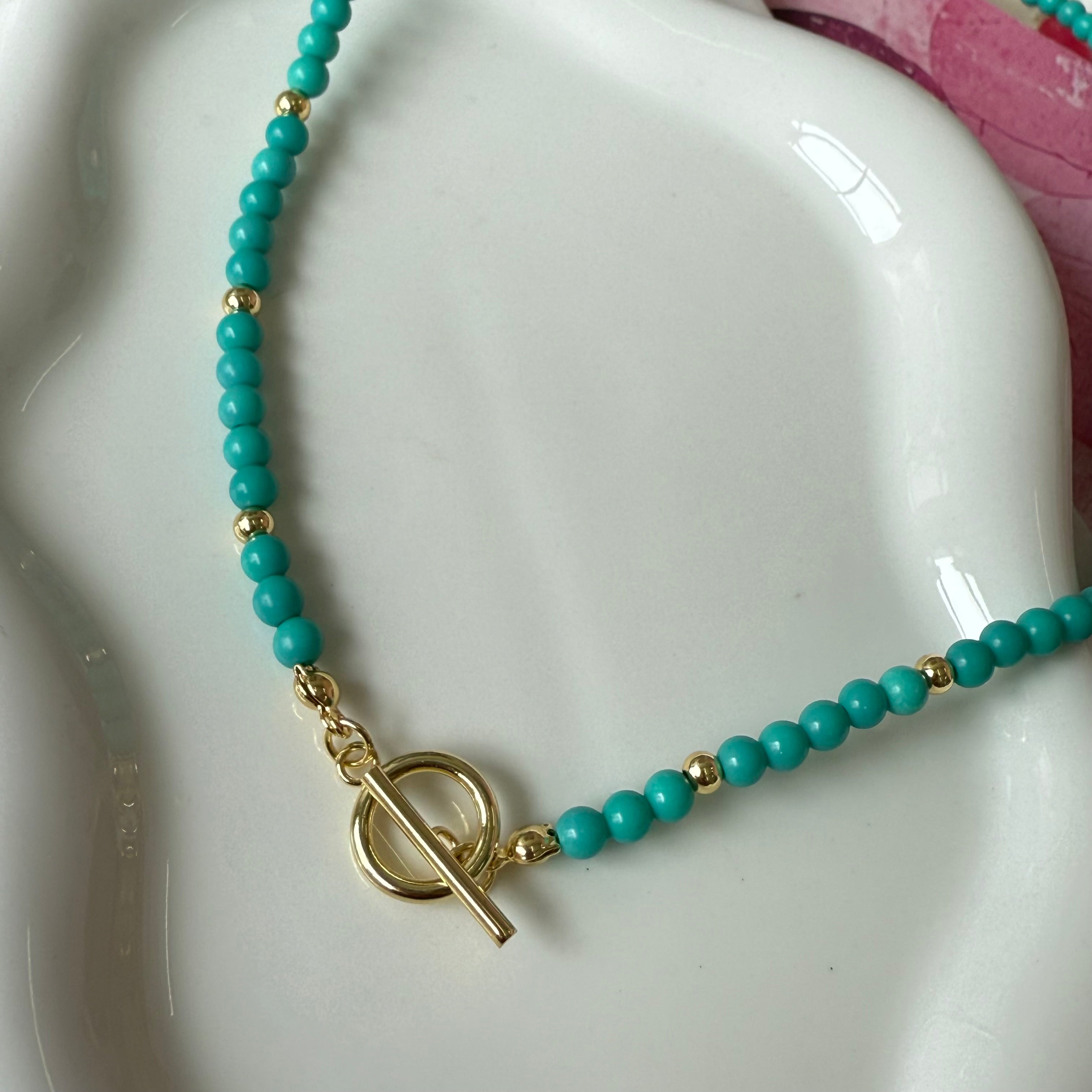 Kiss Necklace