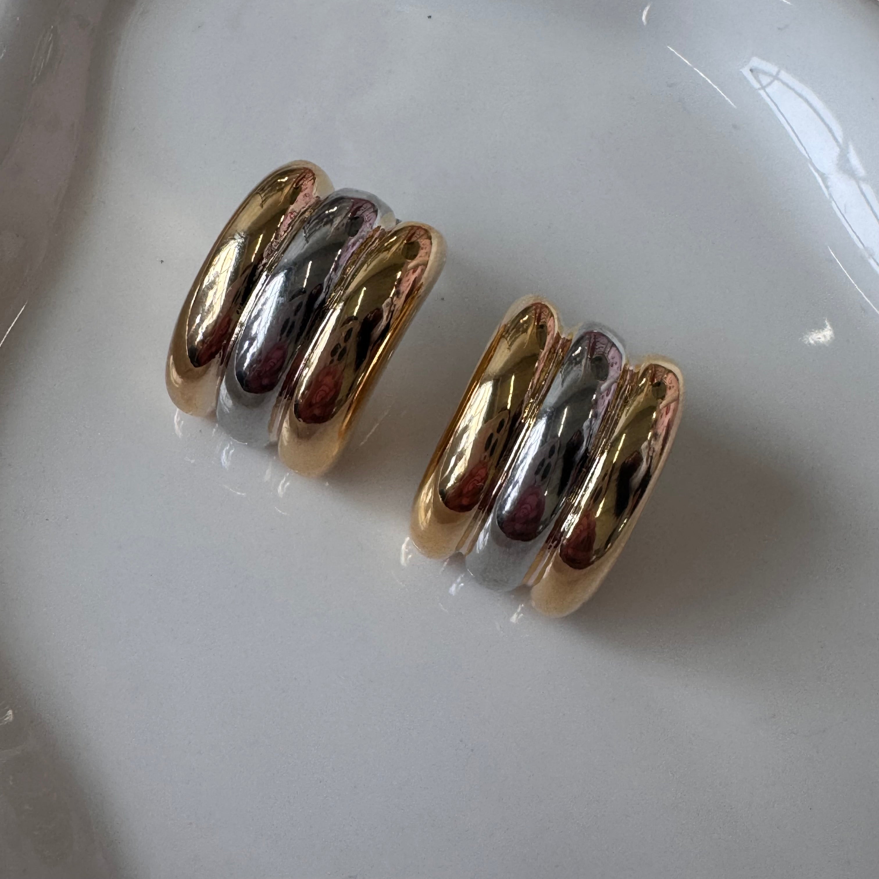 Puffed Lines Earrings