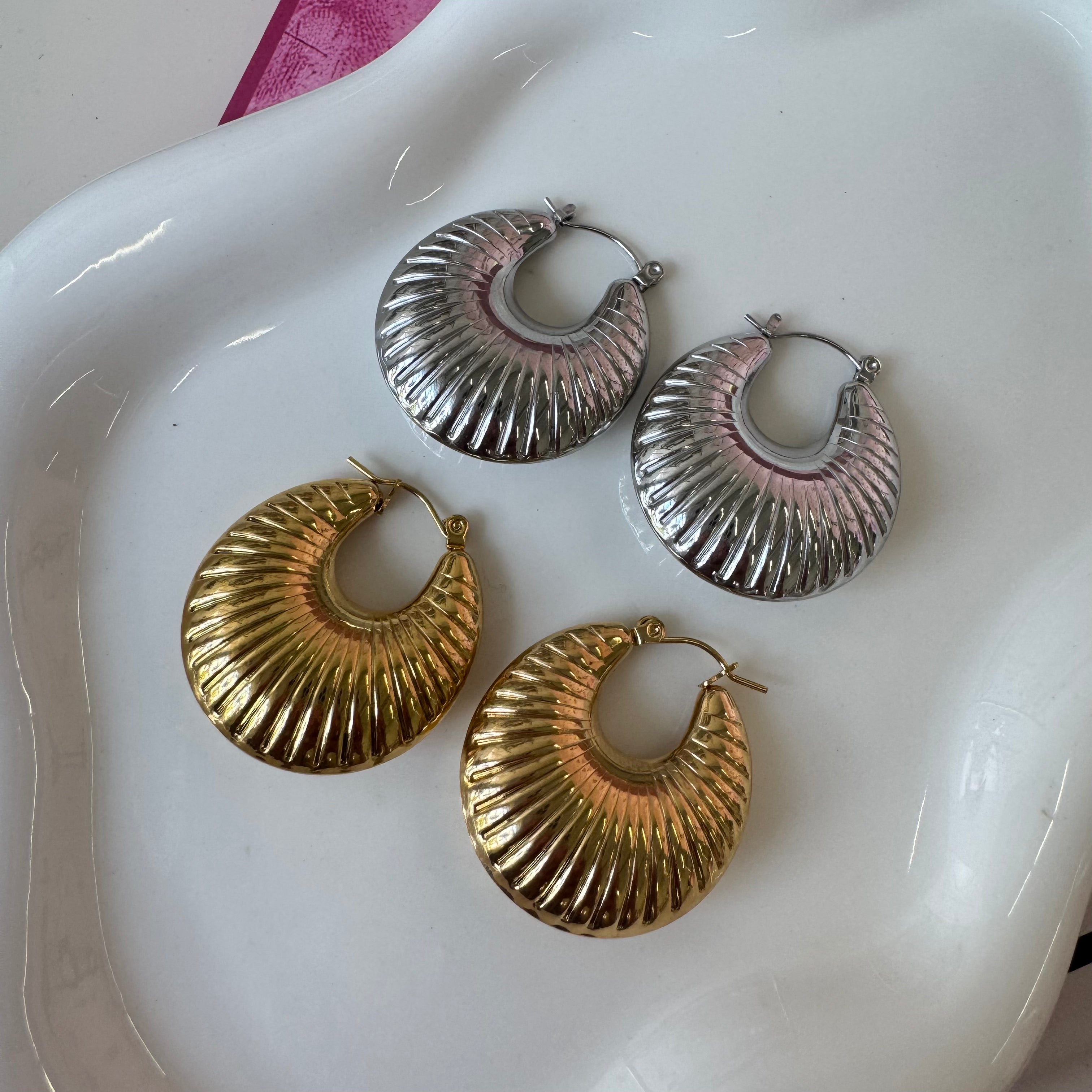 Texture Luxe Hoops