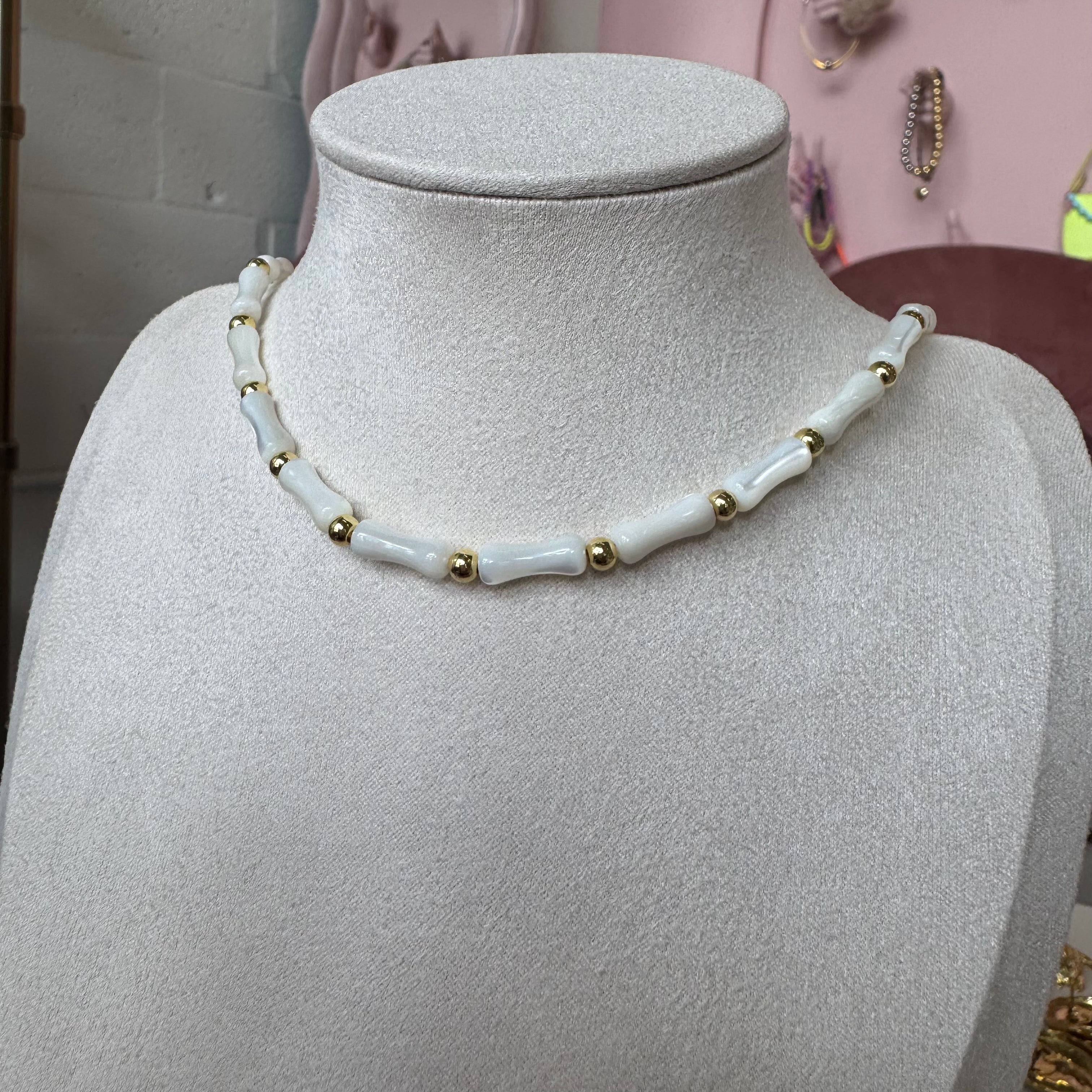 Bone Nacar Necklace