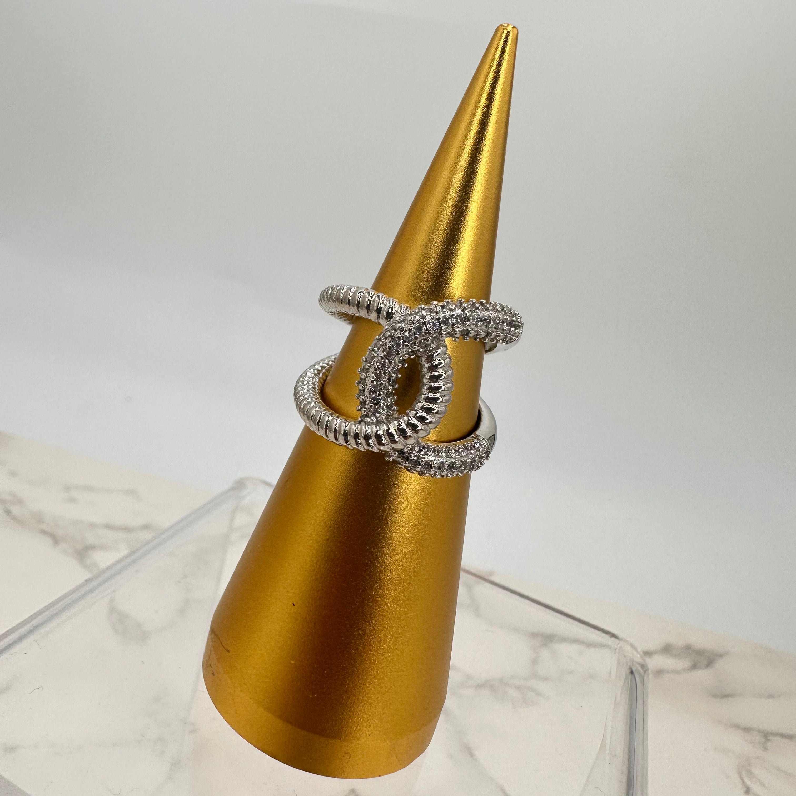 Interlaced Ring