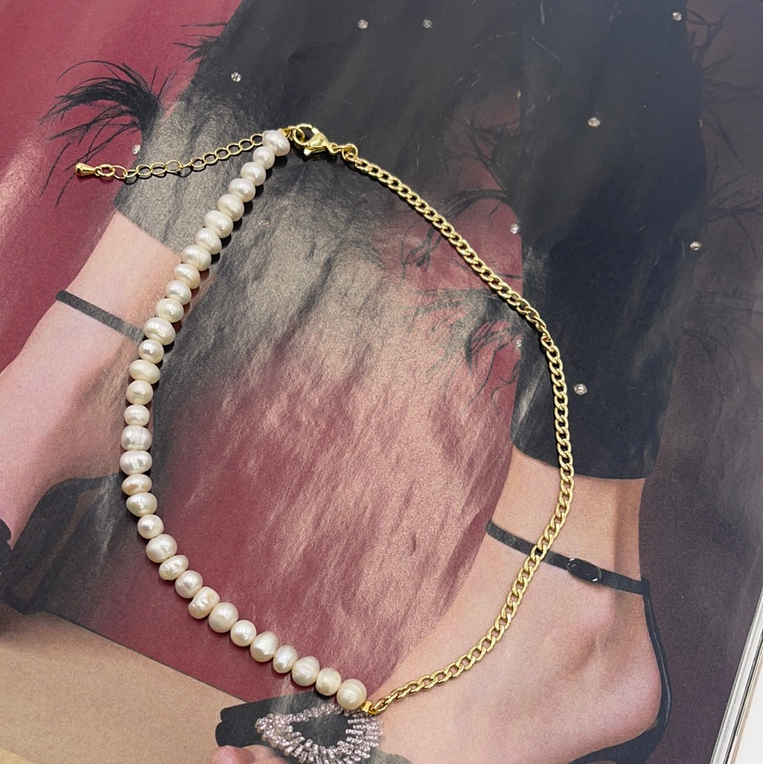 Mix Pearl and Chain Necklace