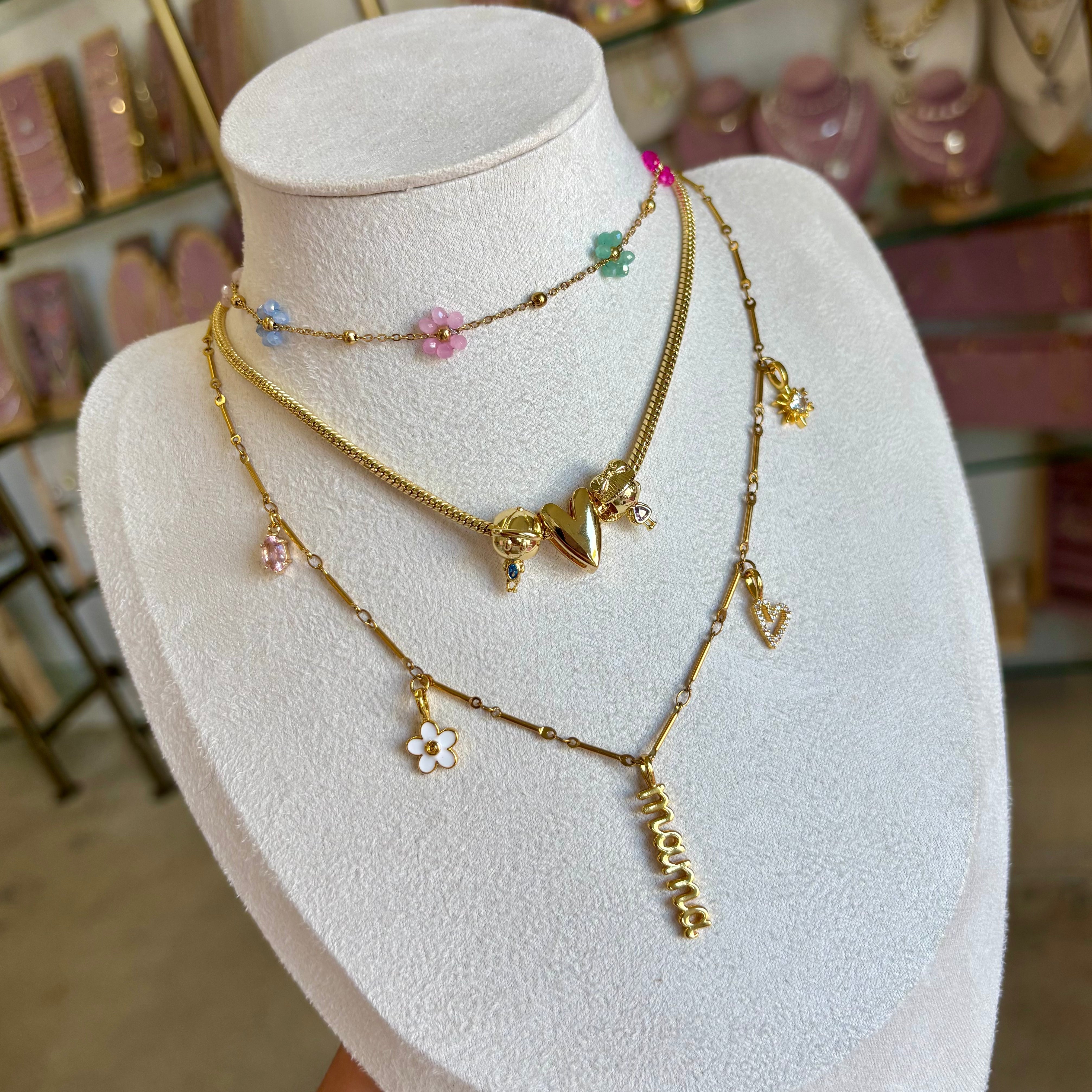 🌸 Mother's Day Gift Guide: Spoil Her with Something She'll Love 🌸