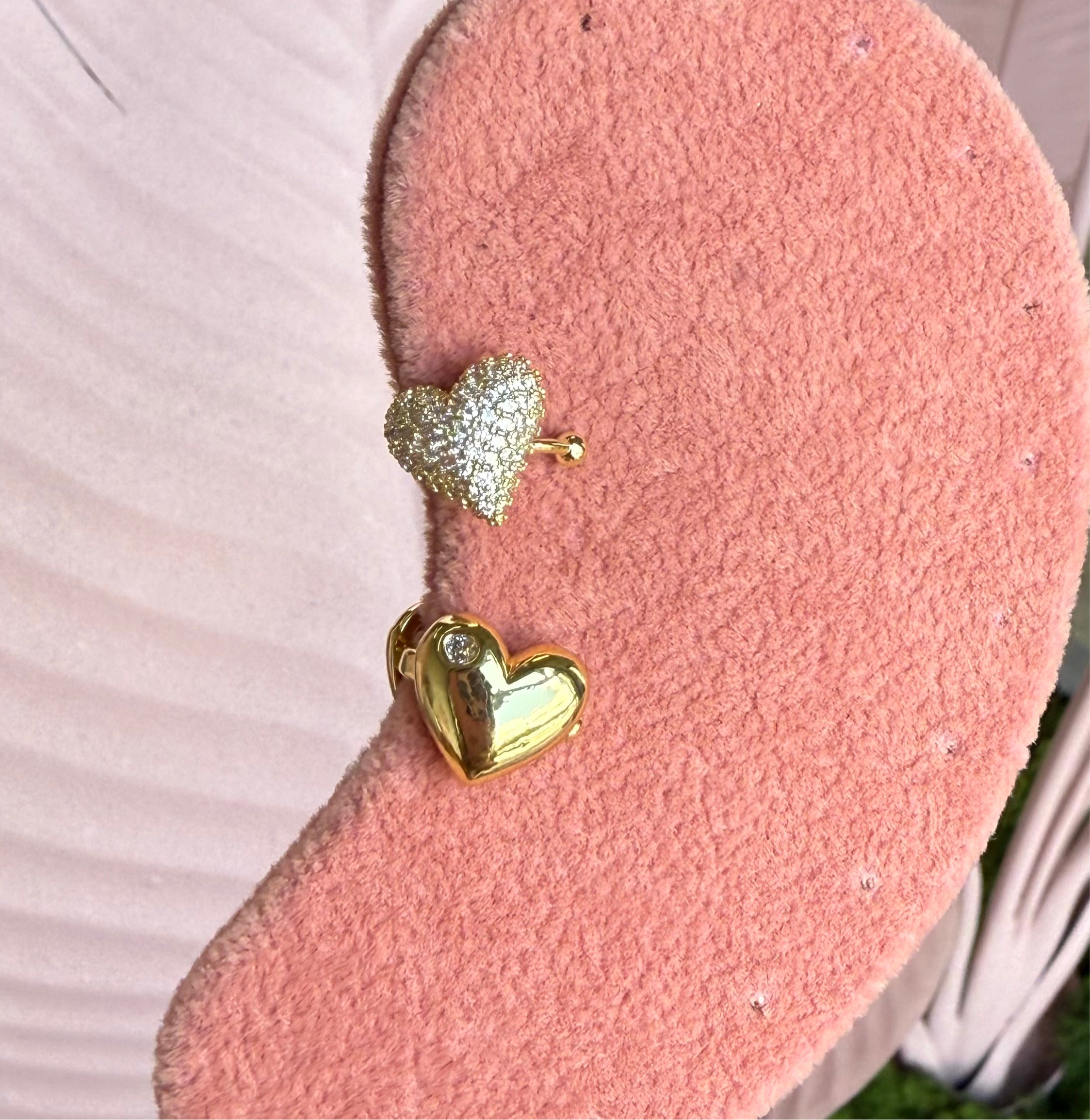 Puffed Heart Earcuff