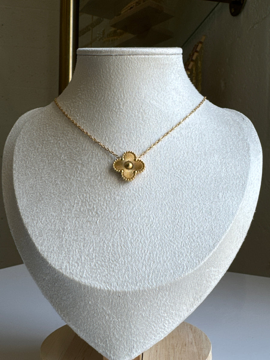 Single Clover Necklace