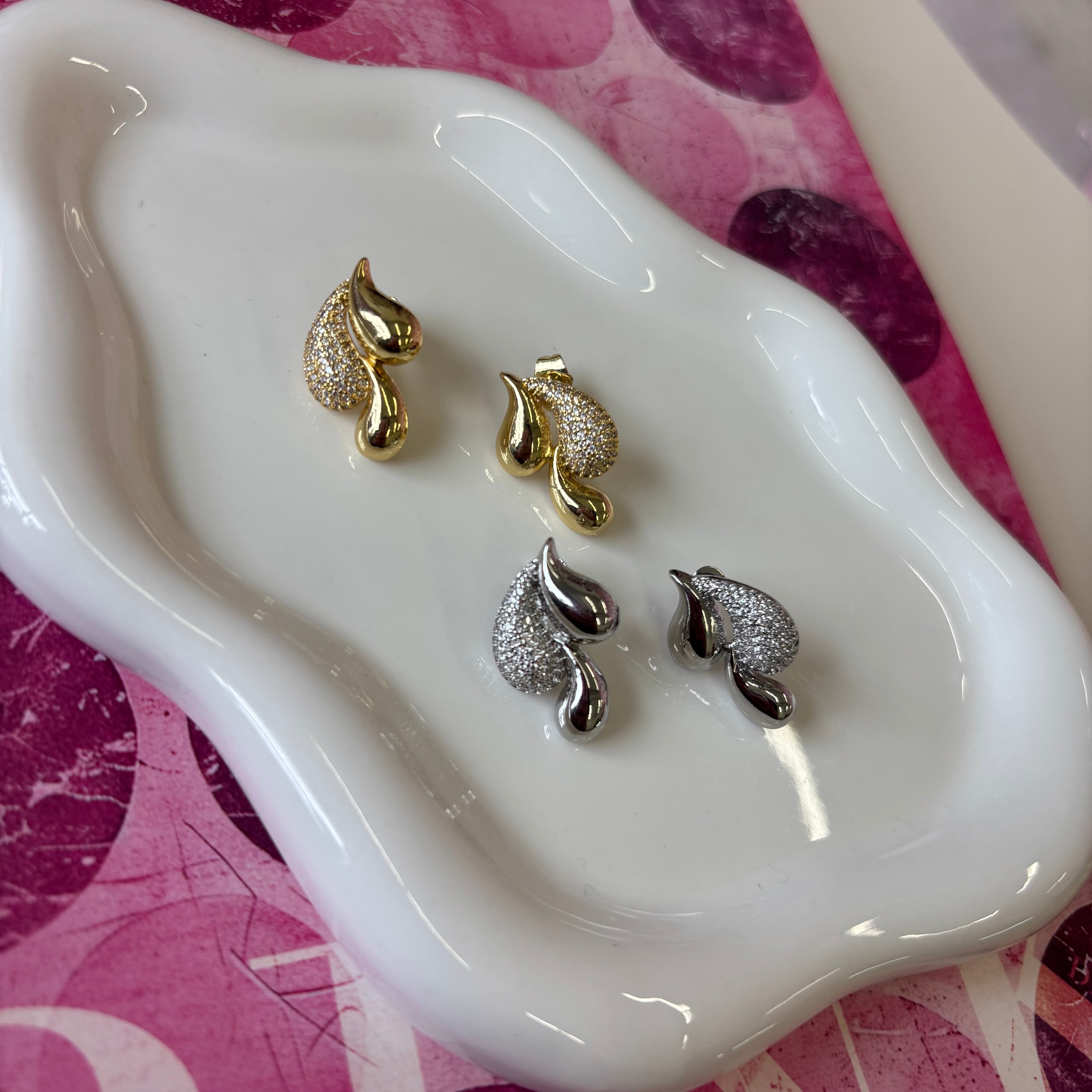 Tear Zirconium Earrings