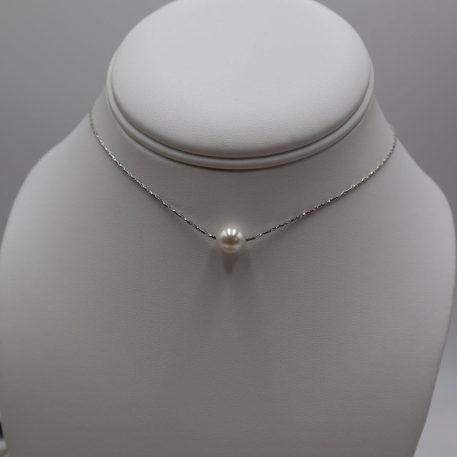 Simple Pearl Necklace