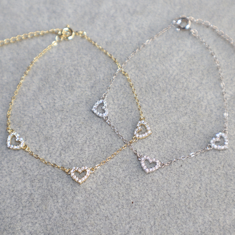 Delicate Three Hearts bracelet