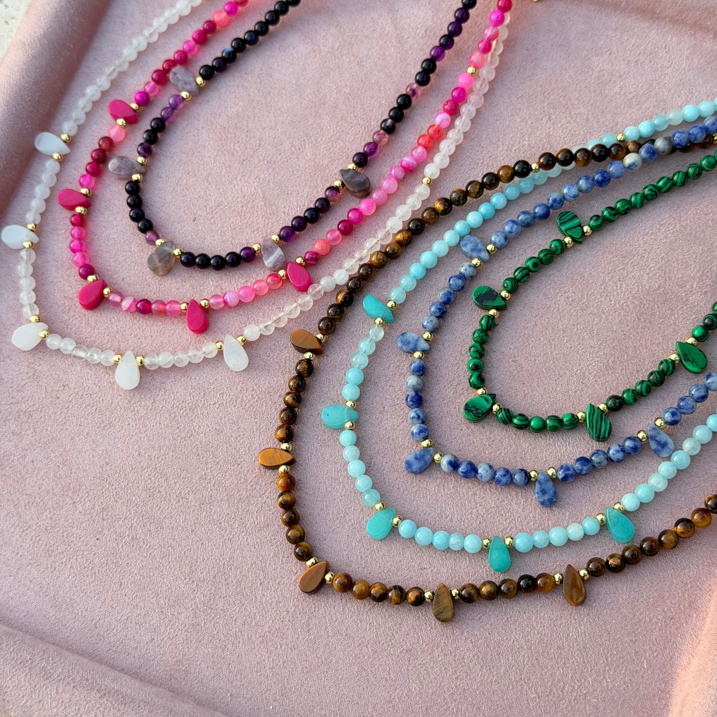 Isla Drop Natural Necklace