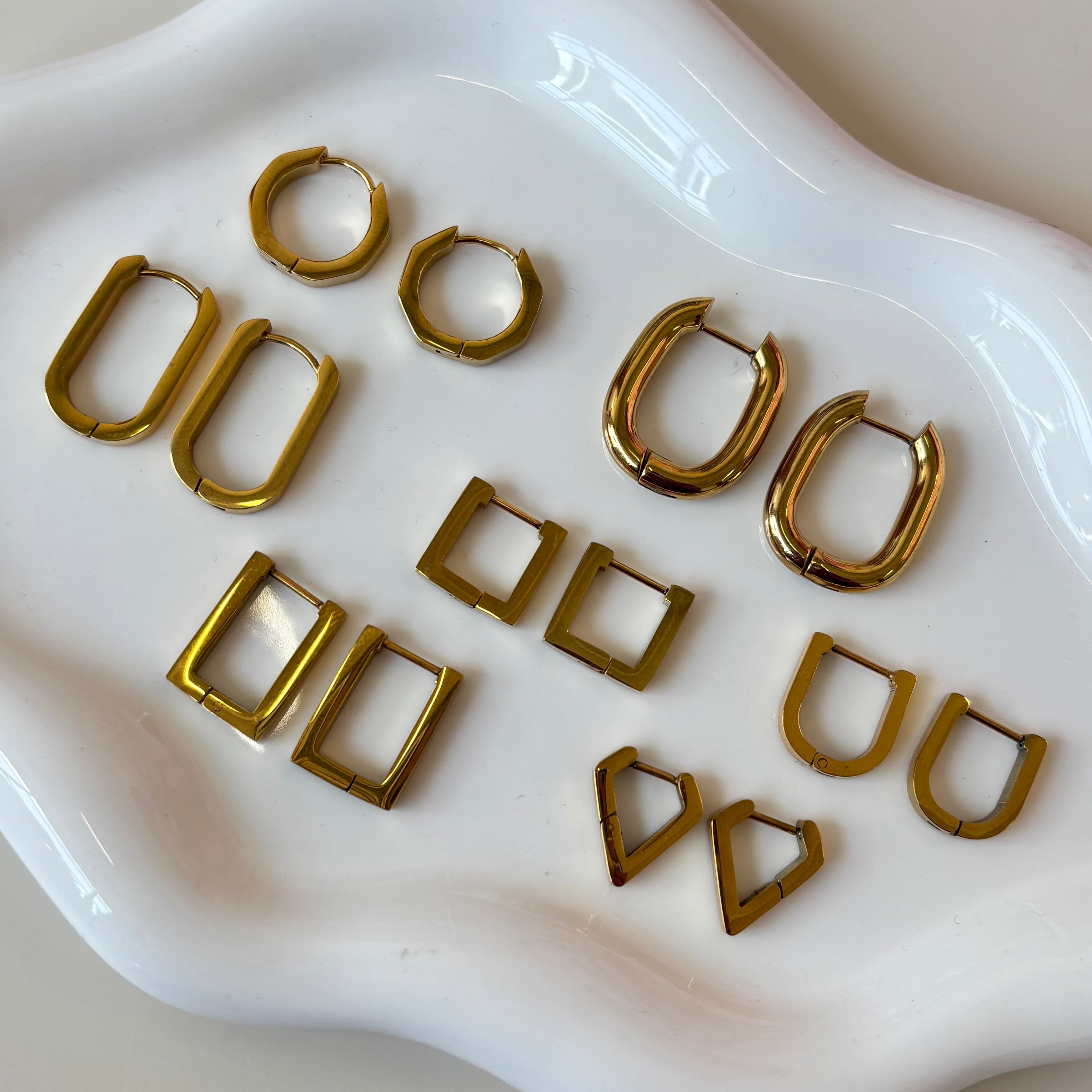Geometric Hoops