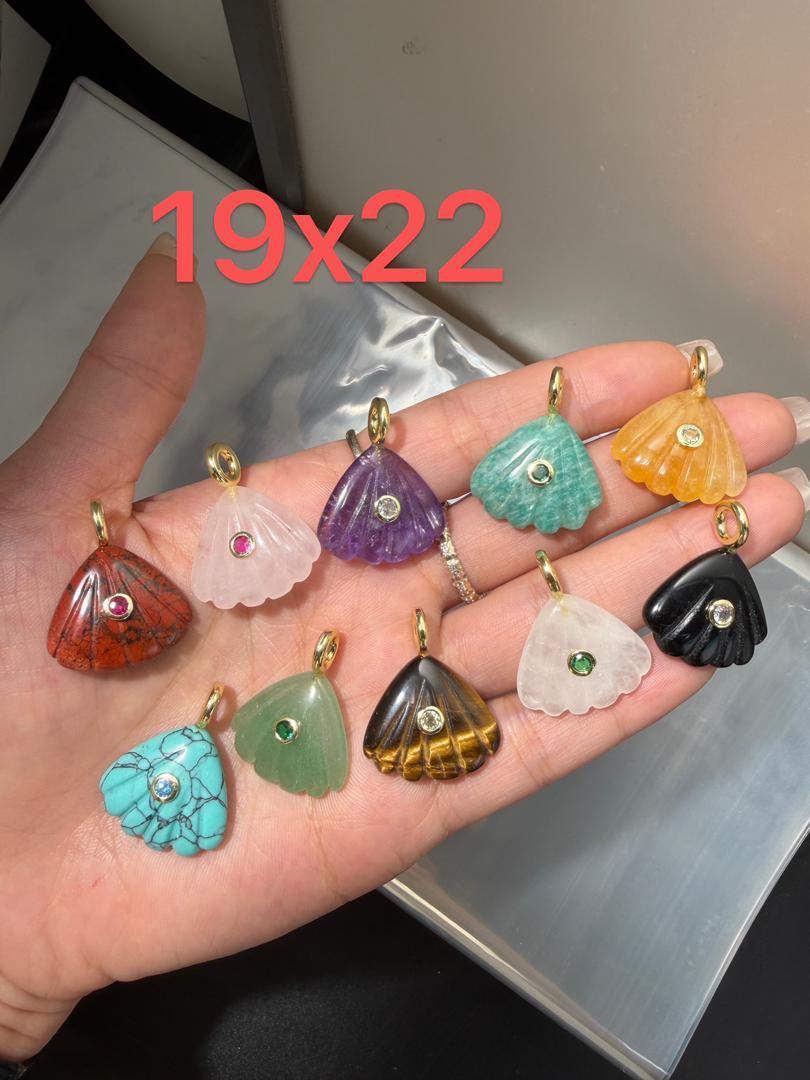 Isla Shell Natural Stone Charm