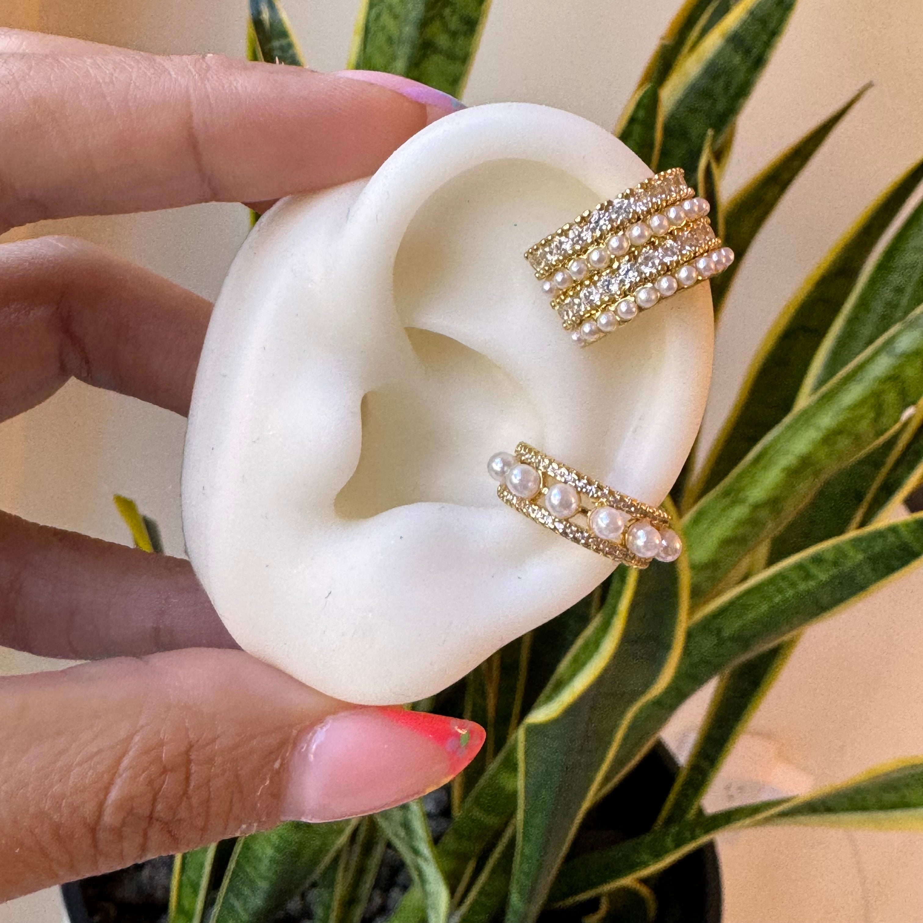 Full Zirconium and Pearl Earcuff