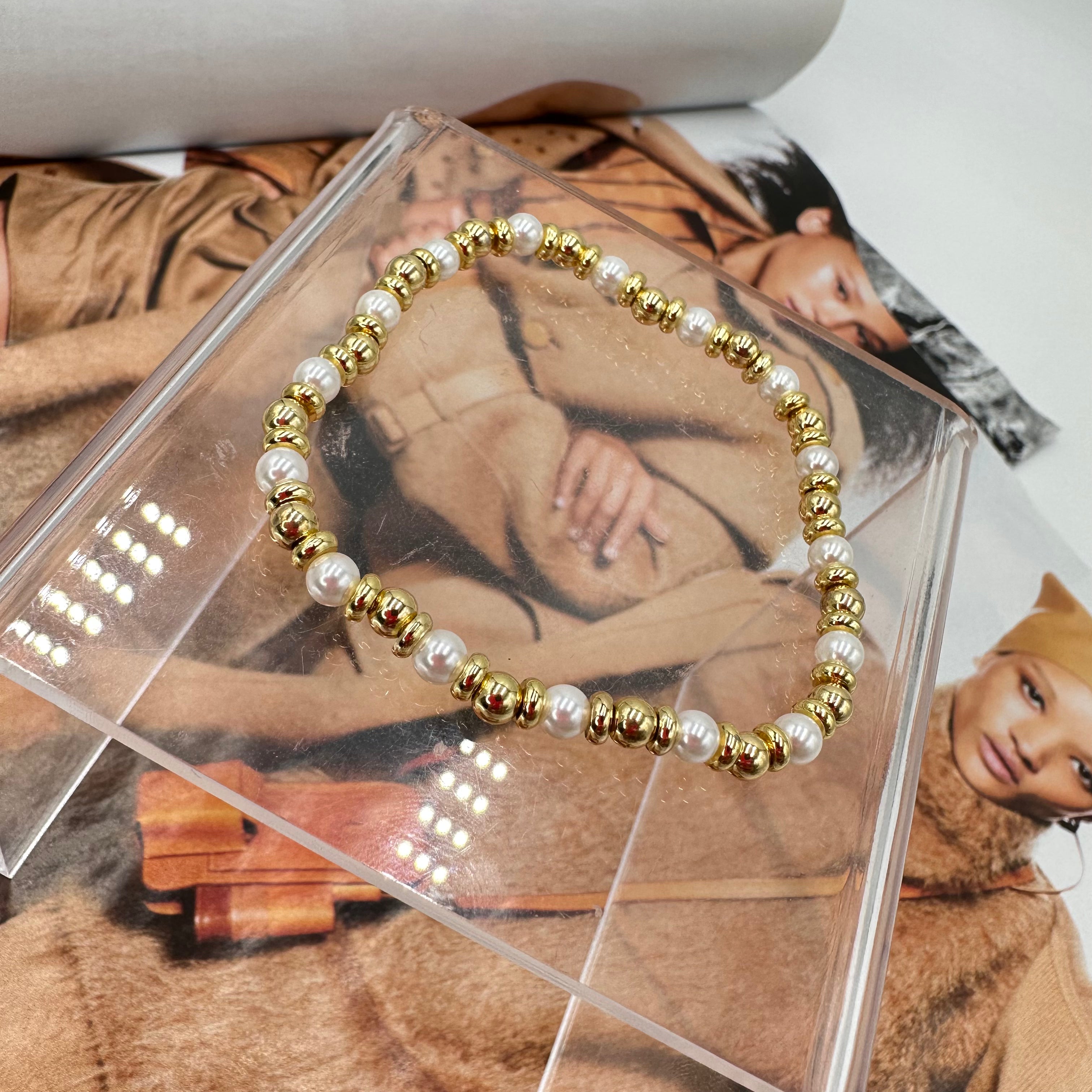 Mix Gold Silver and Pearls Bracelet