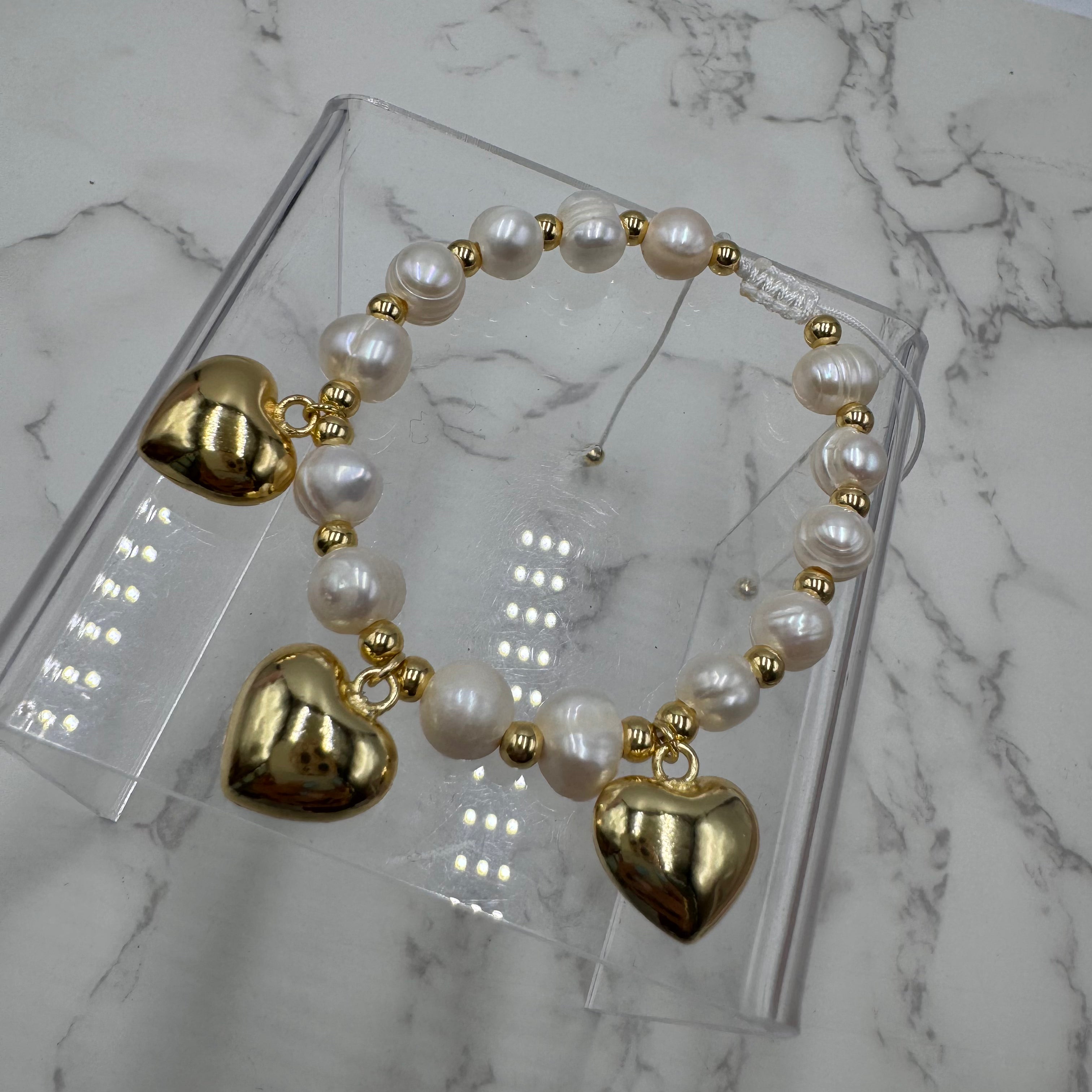 Chunky Hearts Pearls Bracelet