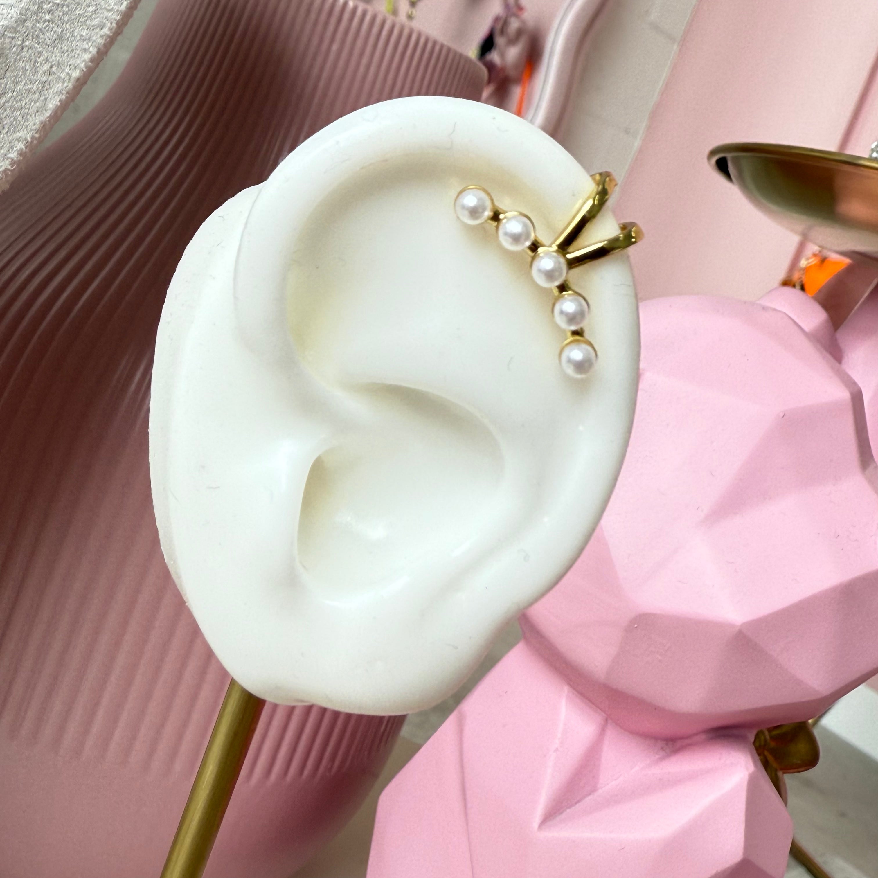 Pearl Orbit Earcuff