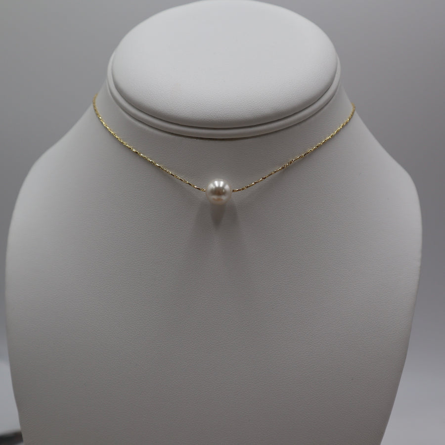 Simple Pearl Necklace