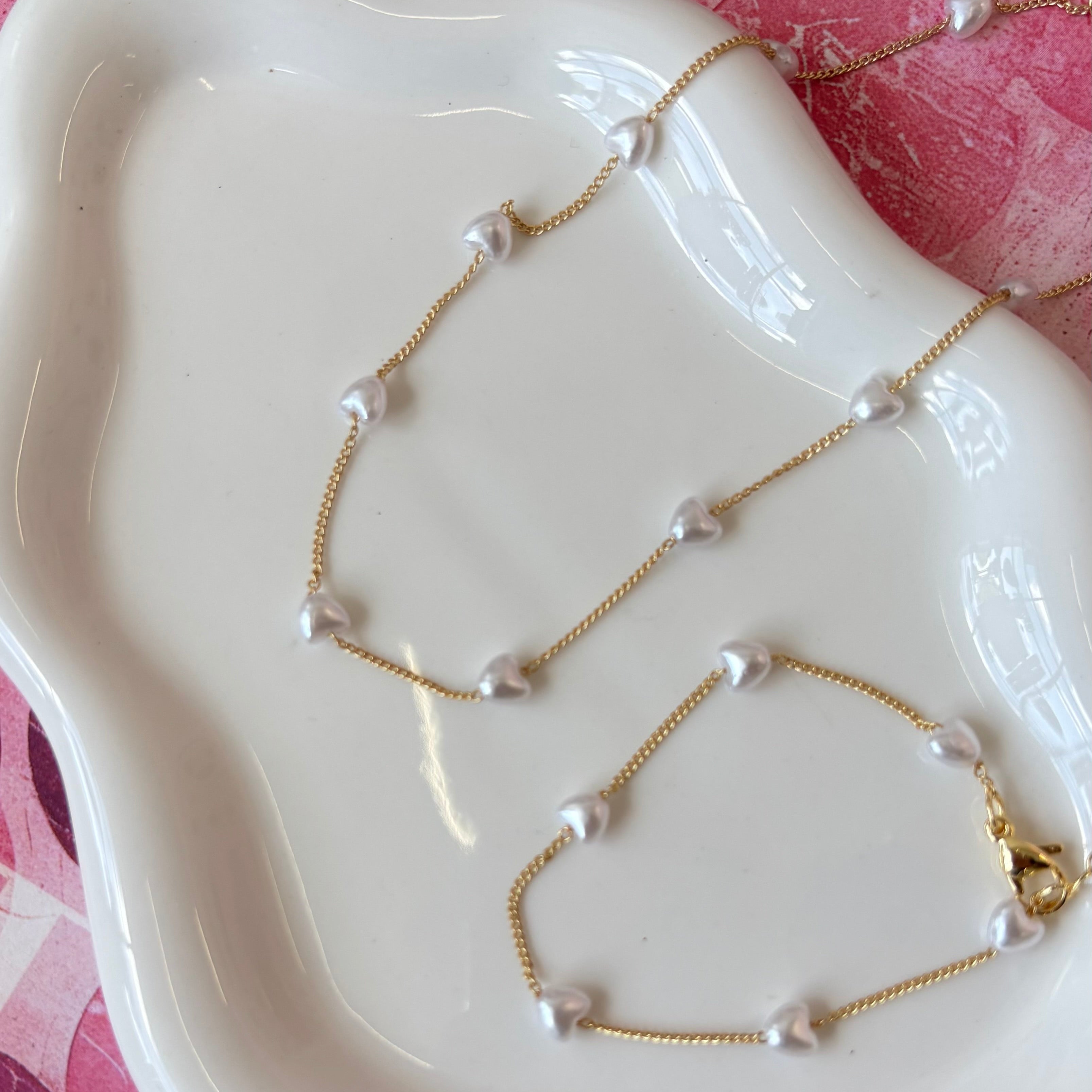 Hearts Nacar Set