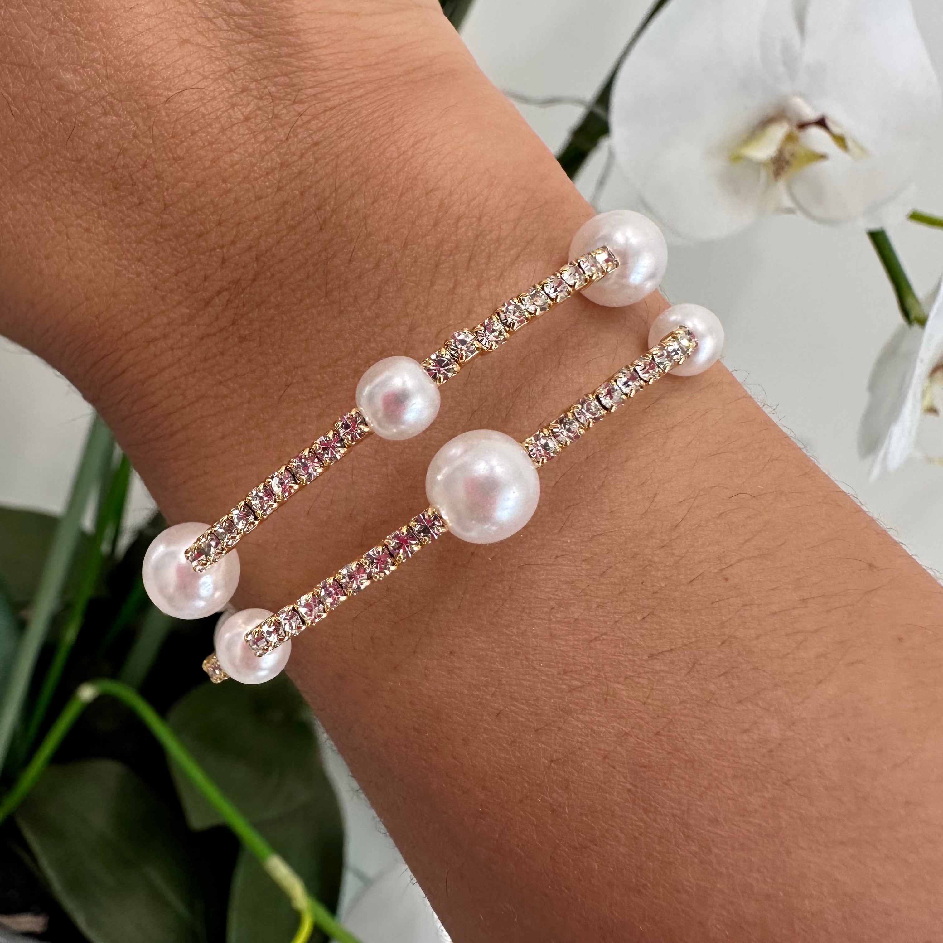 Pearls and White Crystals Bracelet