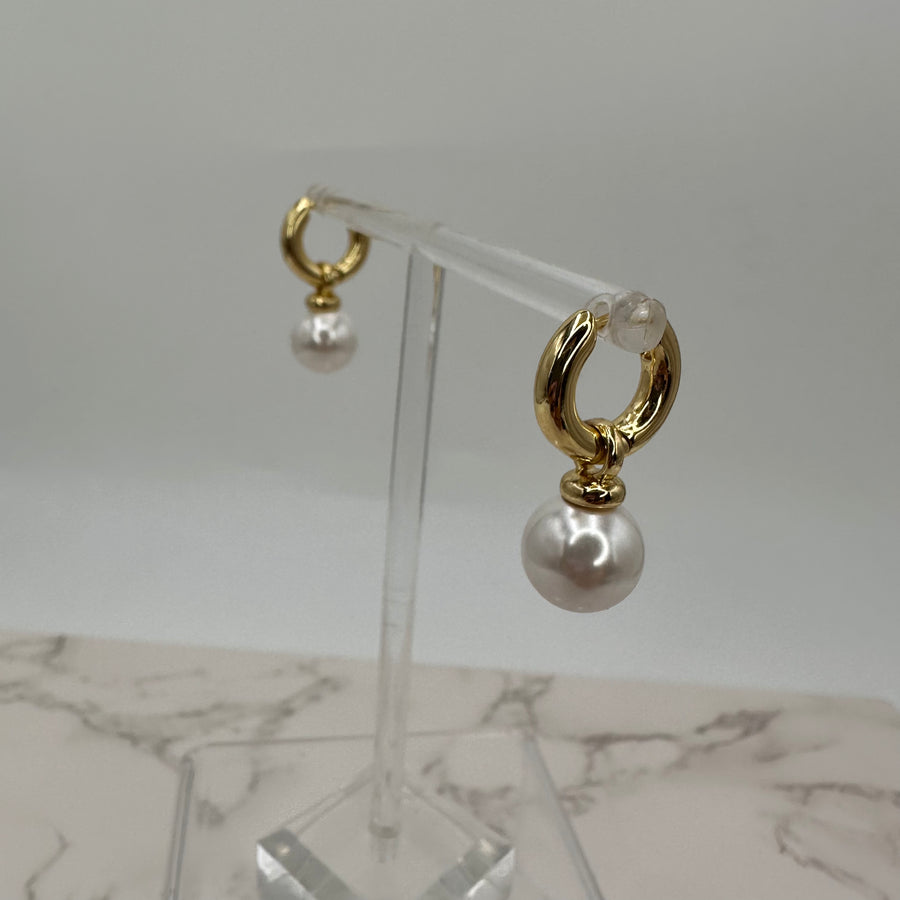 Charm Pearl Hoops