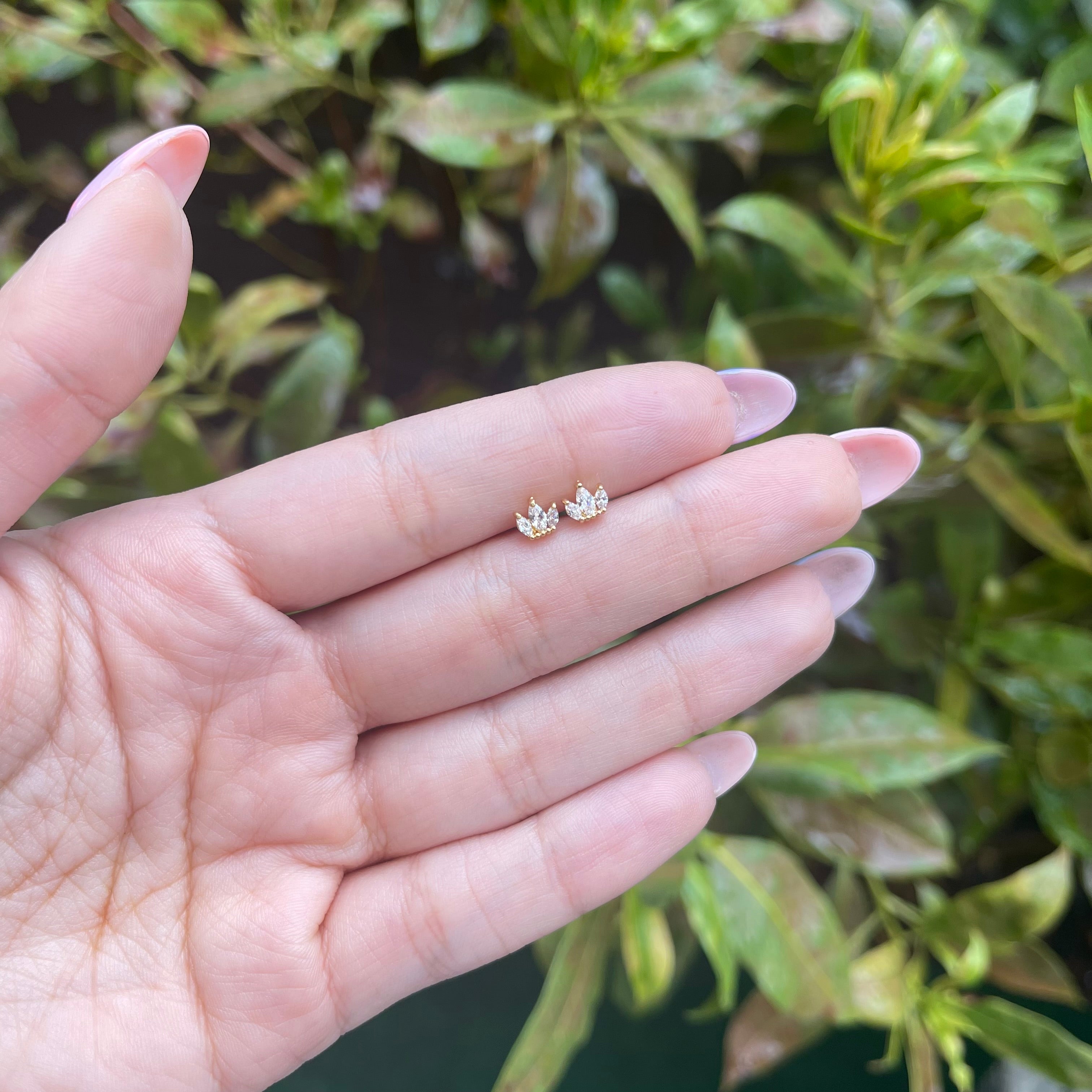 3 Leaves Earrings Piercing