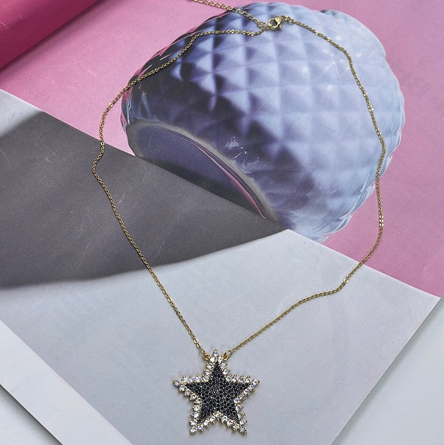 Frame Star Necklace