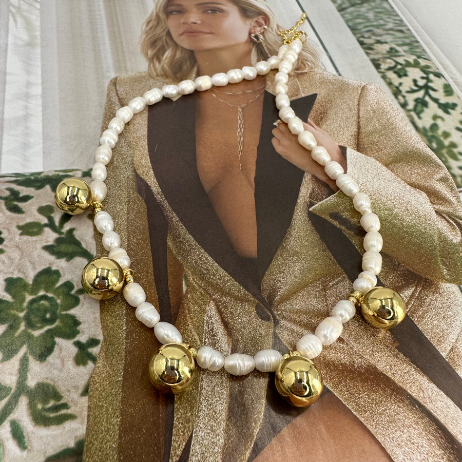 Chunky Gold beads Pearls Necklace