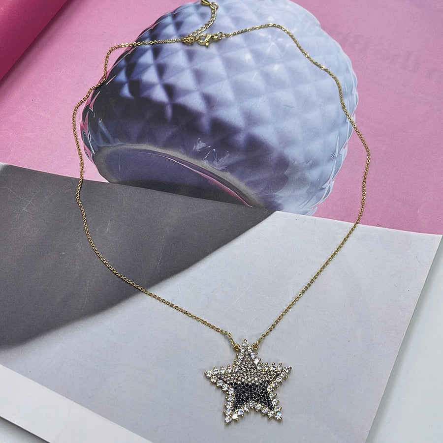 Frame Star Necklace