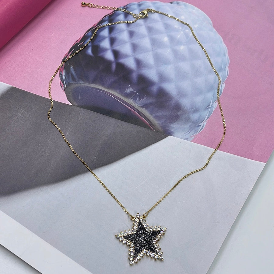 Frame Star Necklace