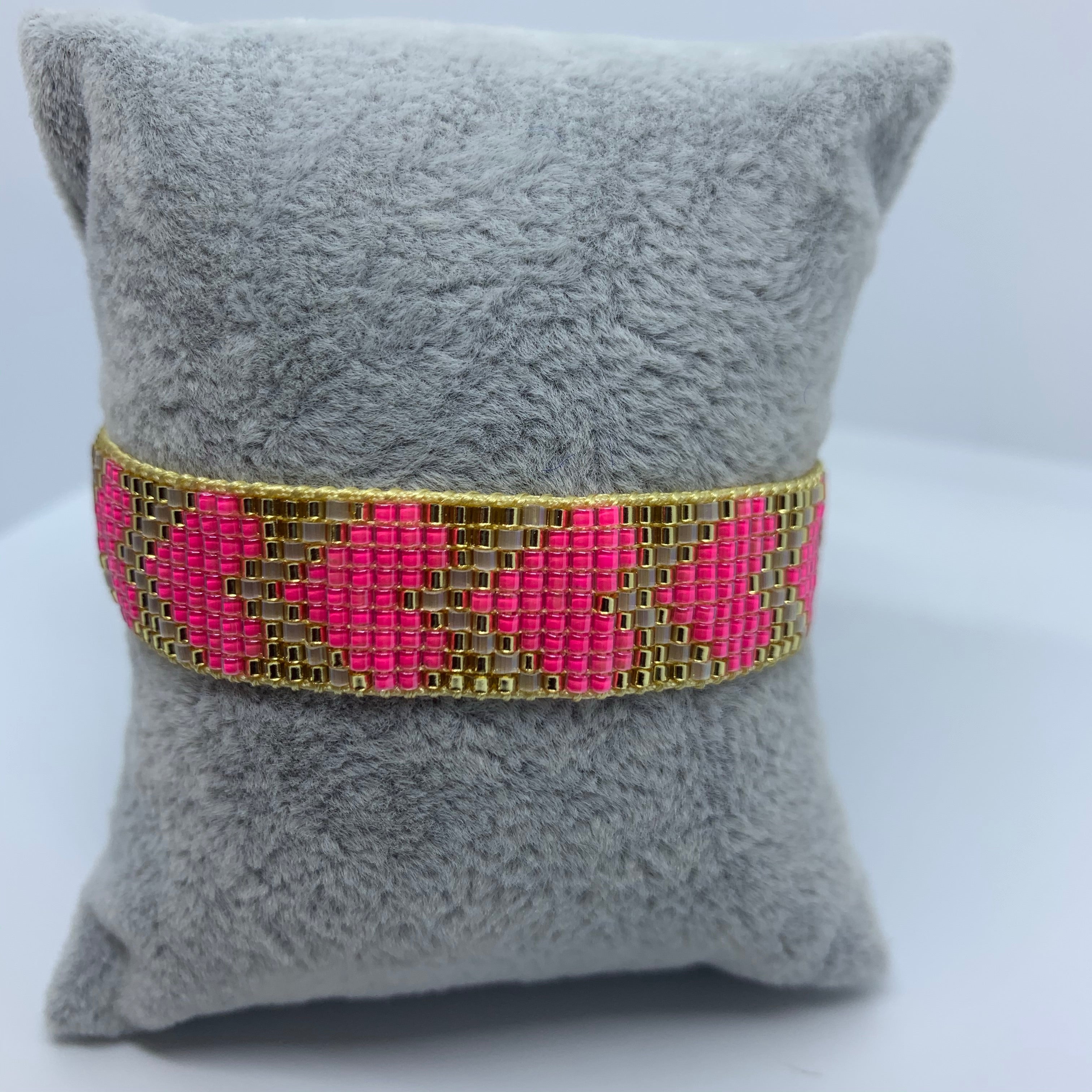 Hearts Line  beaded Bracelet