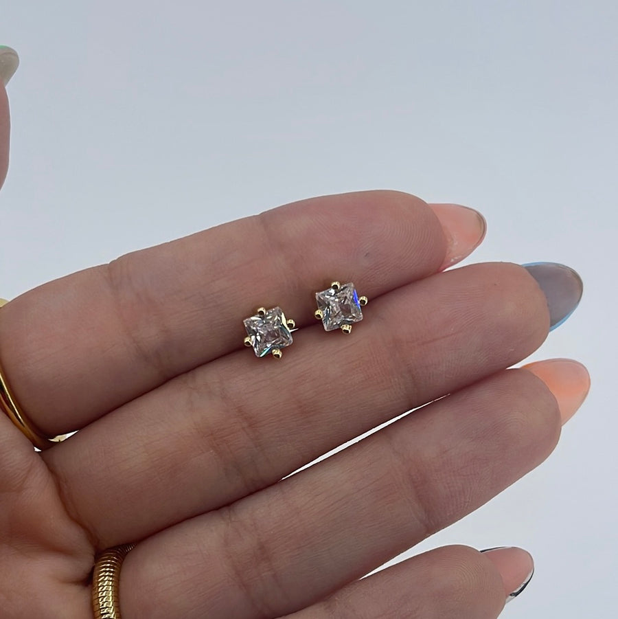 Mini Studs White Crystal