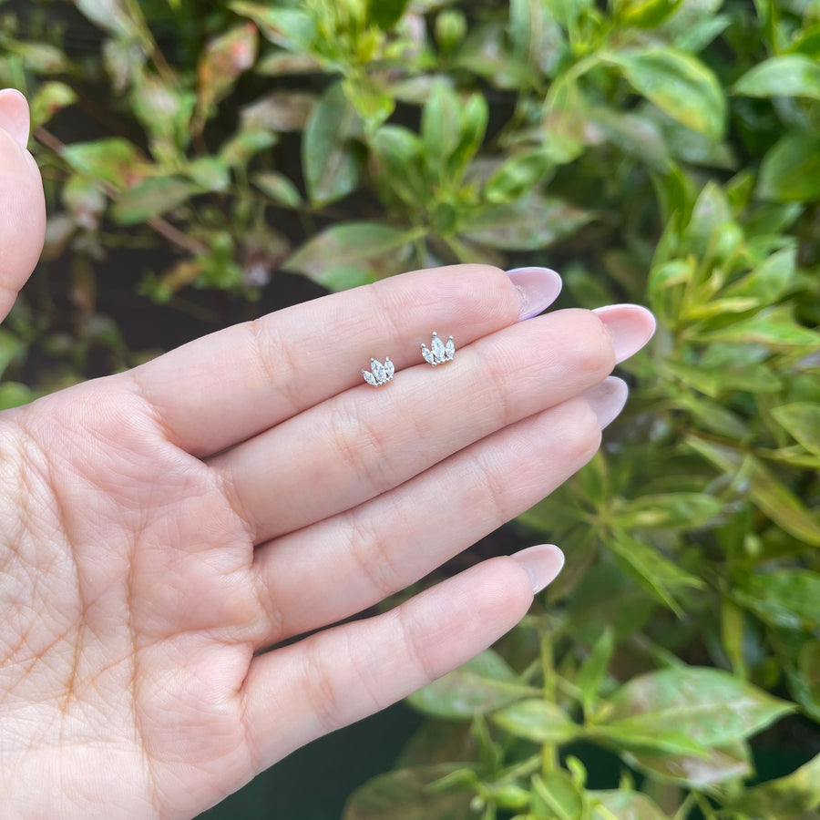 3 Leaves Earrings Piercing