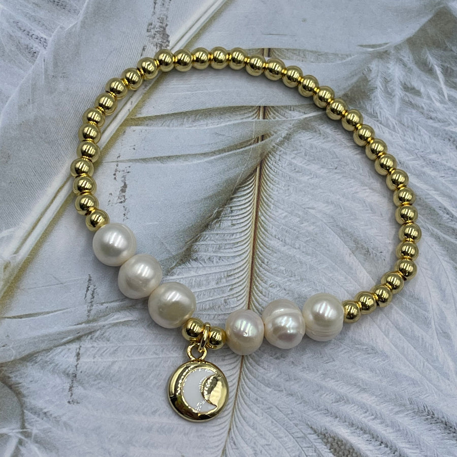 Pearls and Gold beads Bracelet