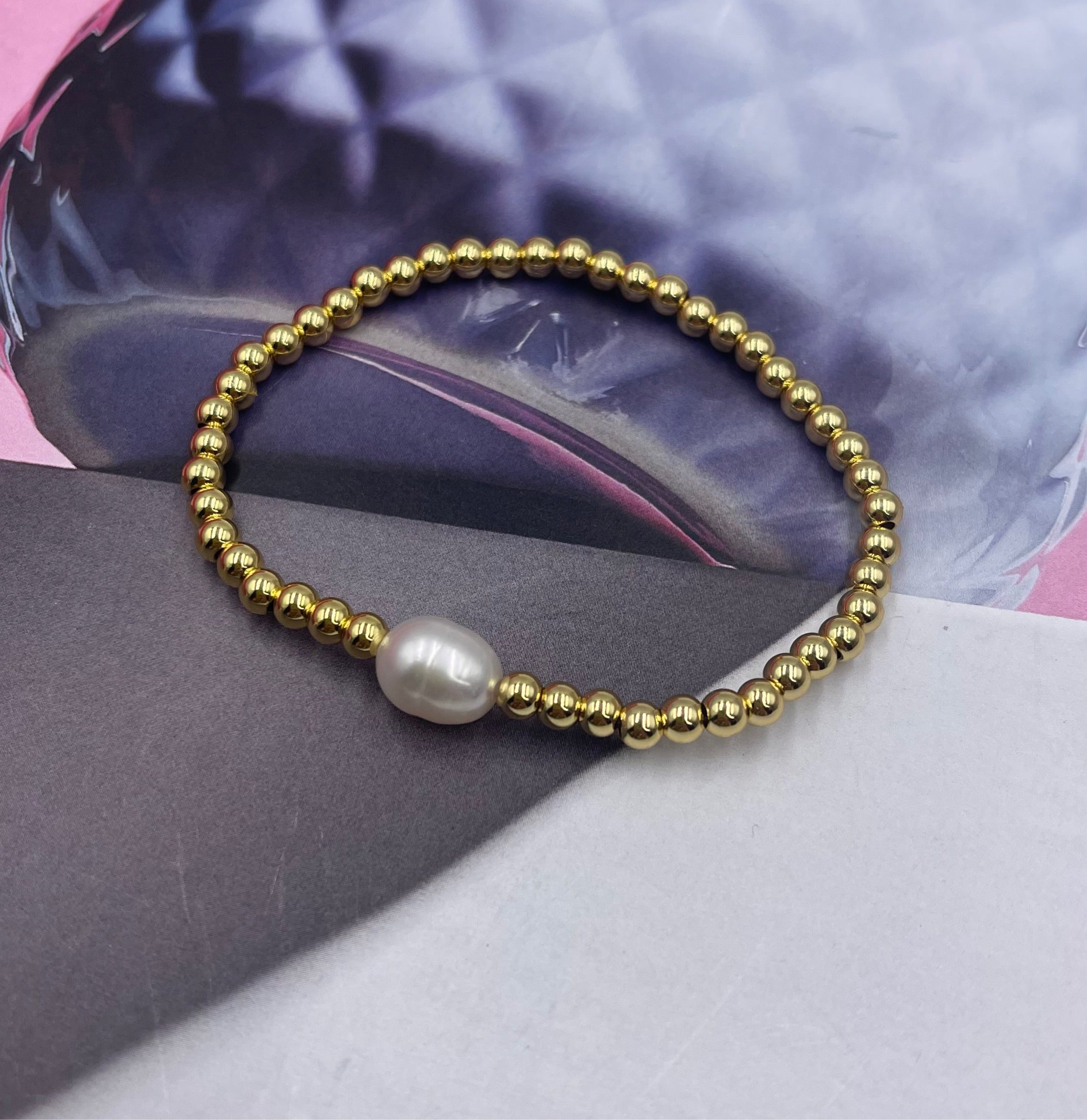 One Pearl Gold Beads Bracelet